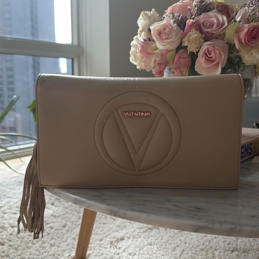 Valentino clutch in color cappuccino beige